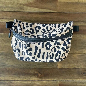 Colugo leopard case.